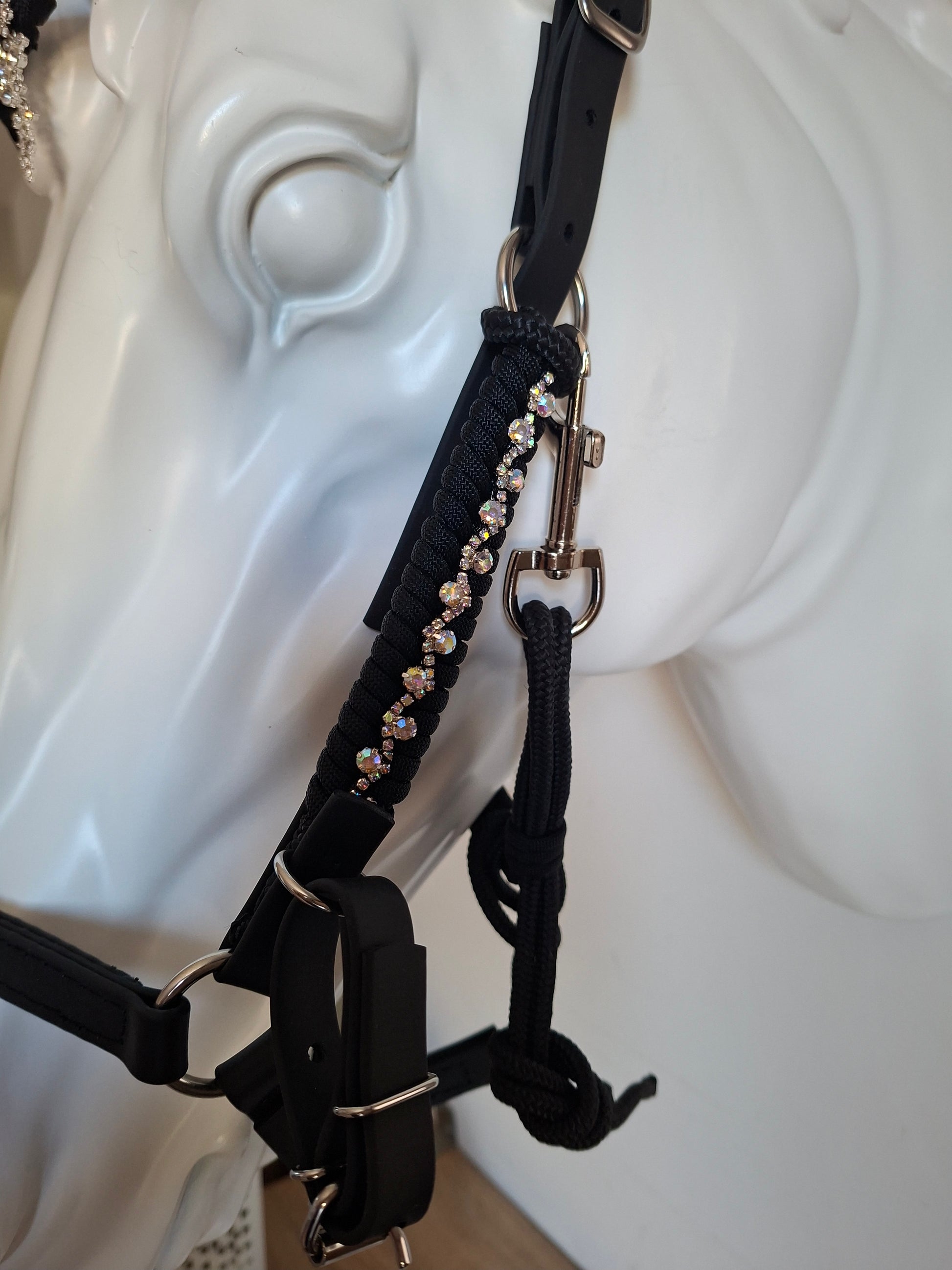 Bridon licol 3 en 1 en Biothane et paracorde scintillante avec ornements brillants et strass